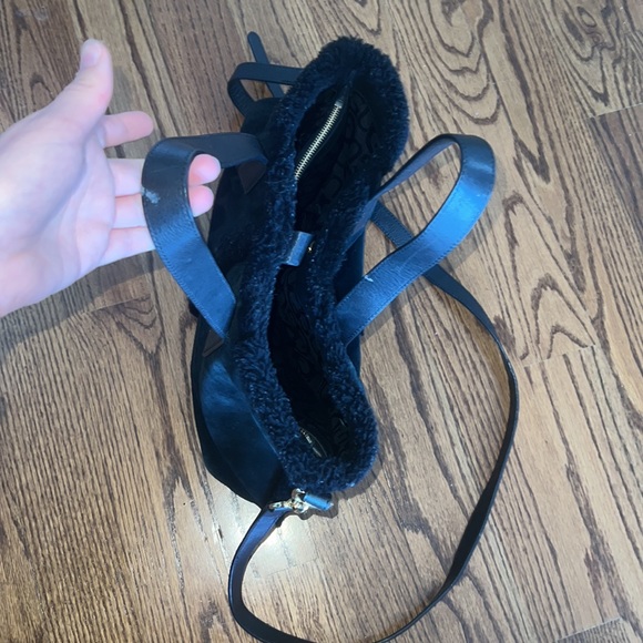 Ugg Australia Quinn Tote Suede Bag In Black - Picture 6 of 10